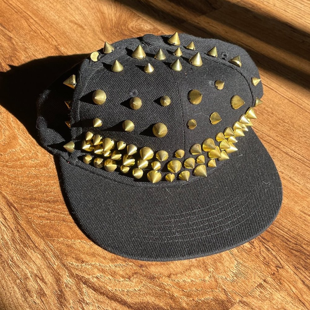 Black/Gold Spiked Hat